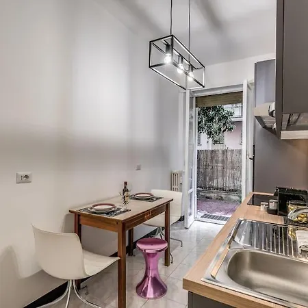 Nina's Monteverde Apartment Rome